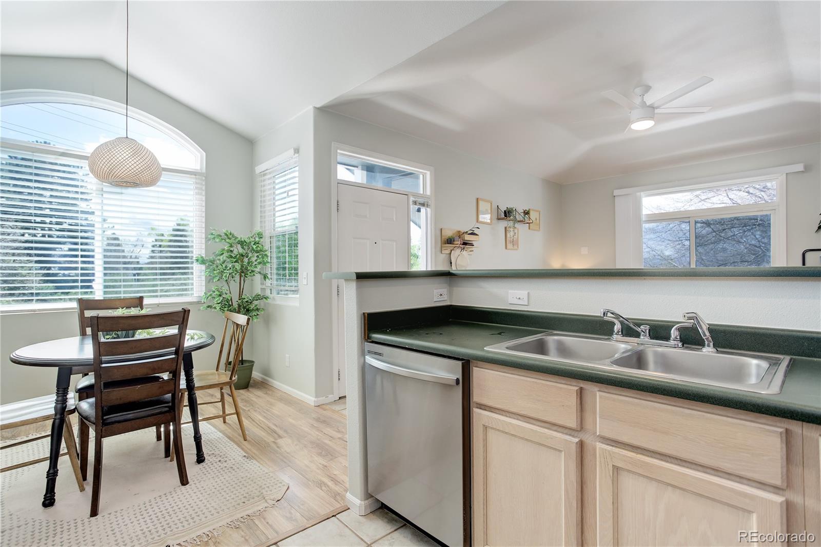 MLS Image #10 for 8500 e jefferson avenue,denver, Colorado