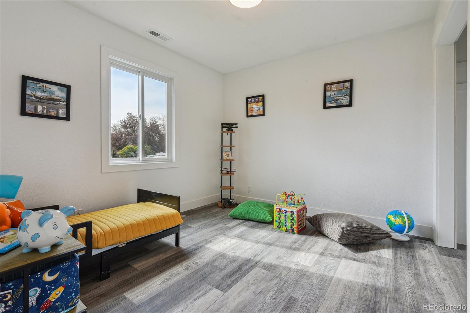 MLS Image #15 for 1498 s perry street,denver, Colorado
