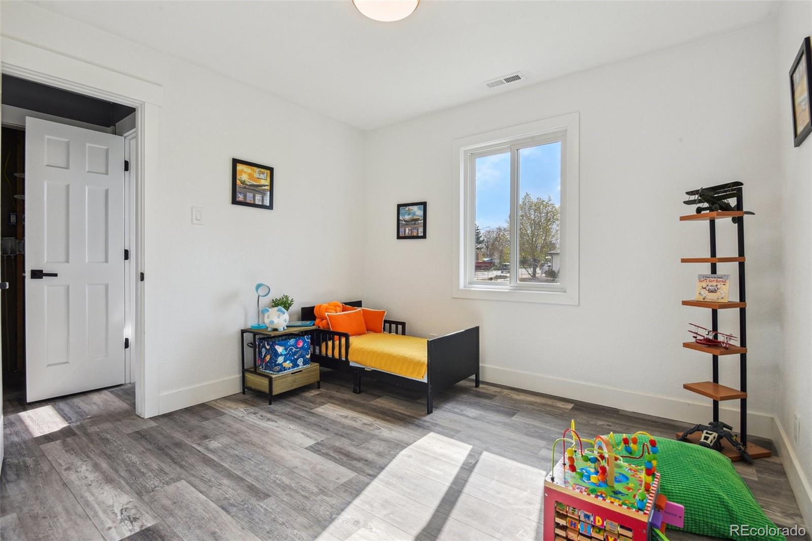 MLS Image #16 for 1498 s perry street,denver, Colorado