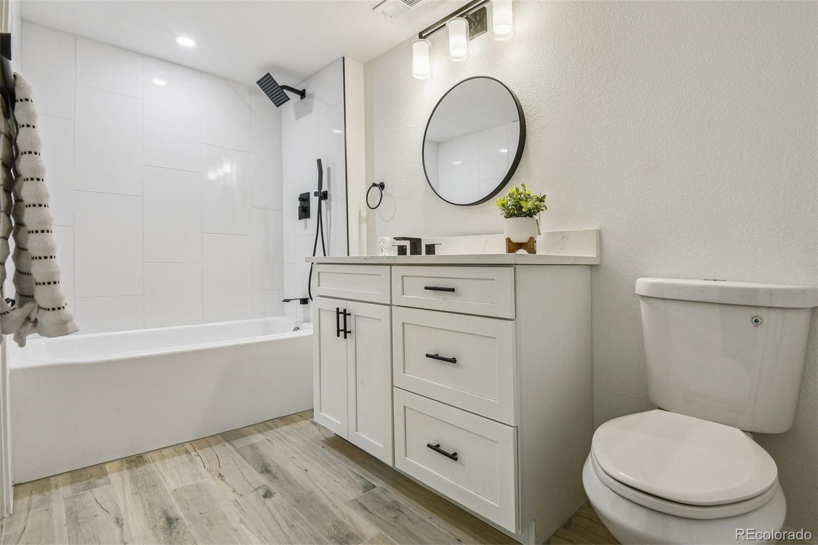MLS Image #27 for 1498 s perry street,denver, Colorado