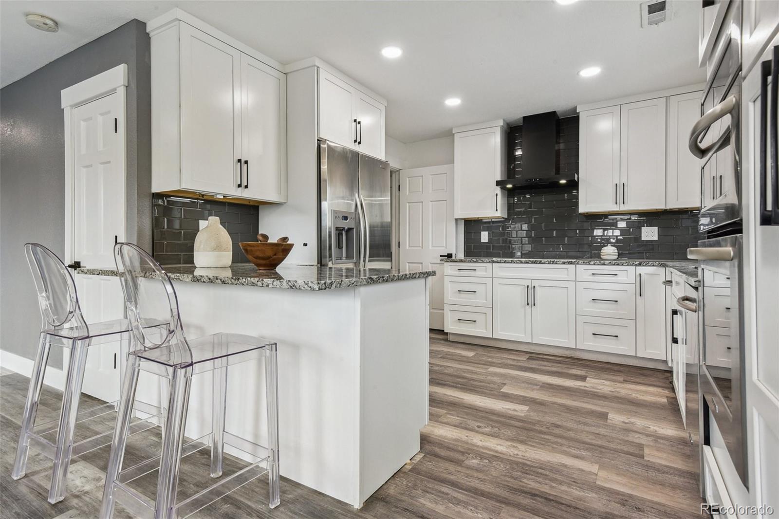 MLS Image #6 for 1498 s perry street,denver, Colorado