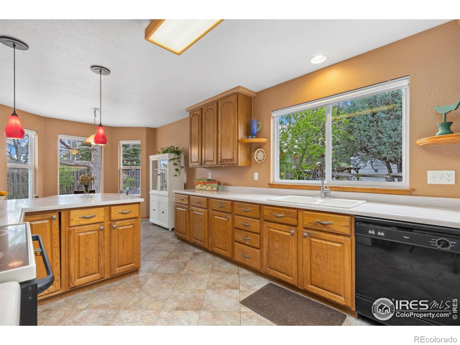 MLS Image #5 for 329  marmot point,lafayette, Colorado