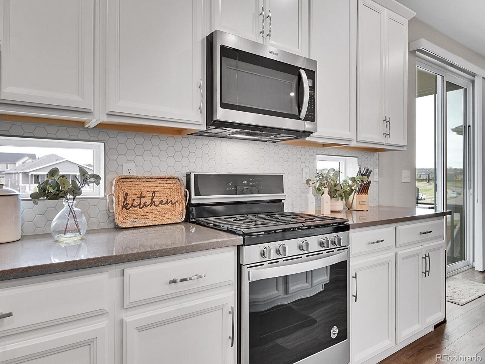 MLS Image #14 for 4552 s perth court,aurora, Colorado
