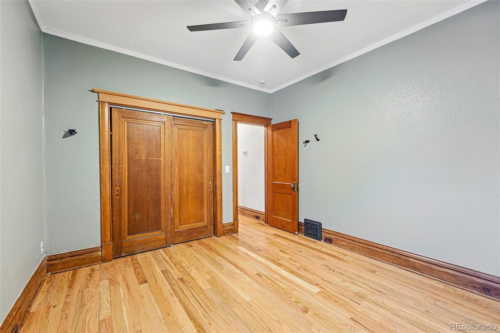 MLS Image #22 for 3928  zuni street,denver, Colorado