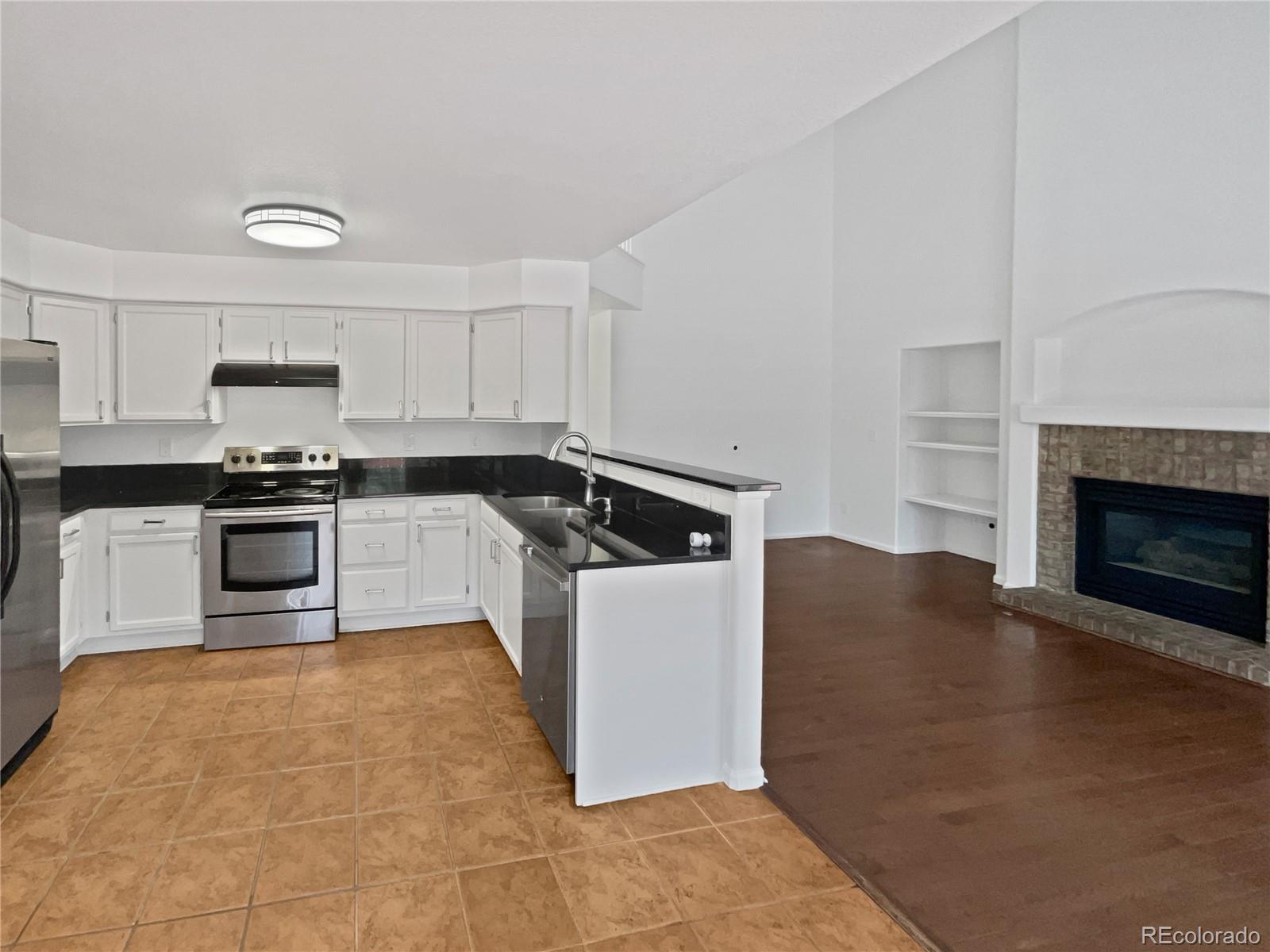 MLS Image #10 for 9115 w hinsdale place,littleton, Colorado