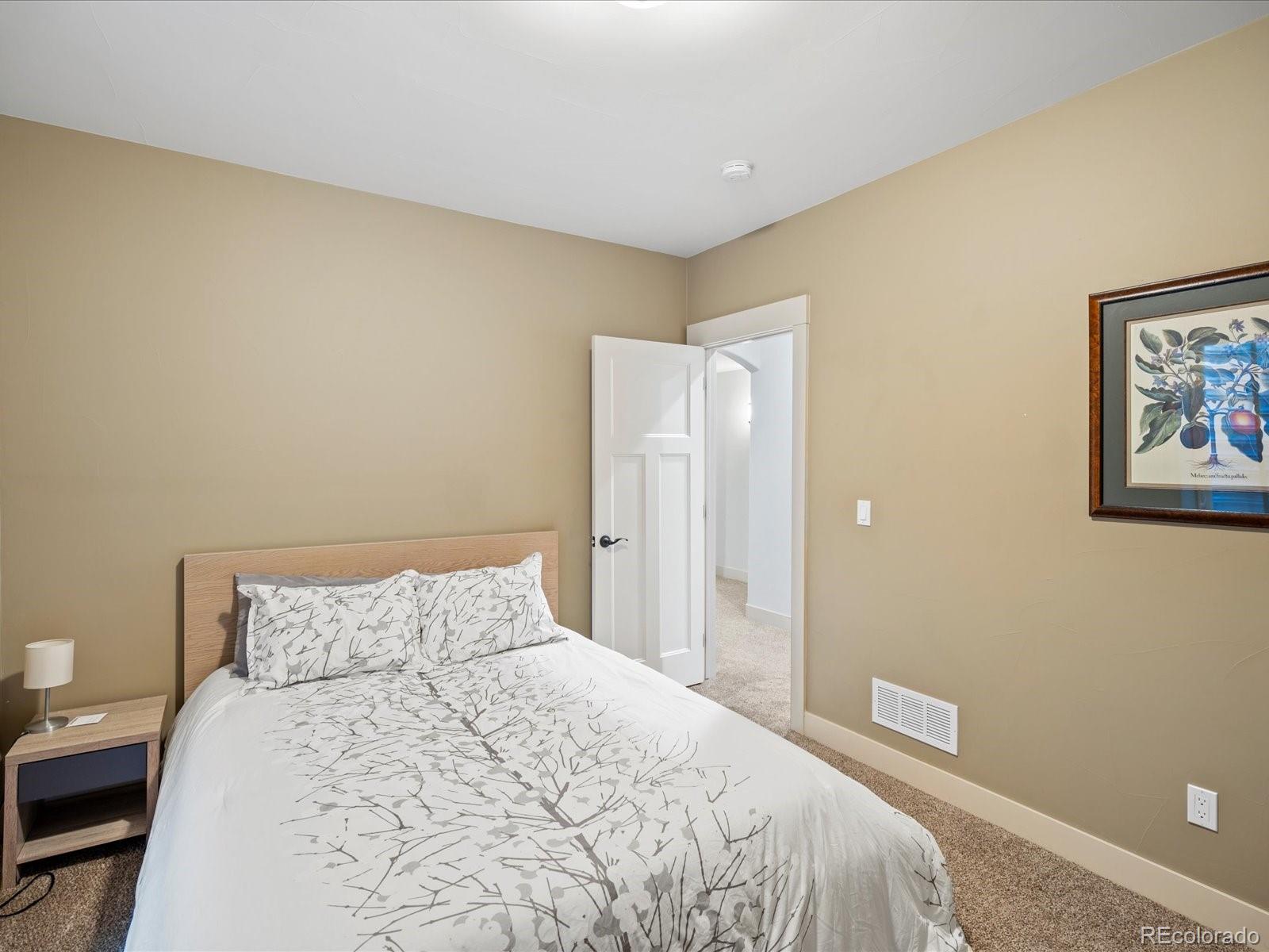 MLS Image #25 for 810  jasmine street,denver, Colorado