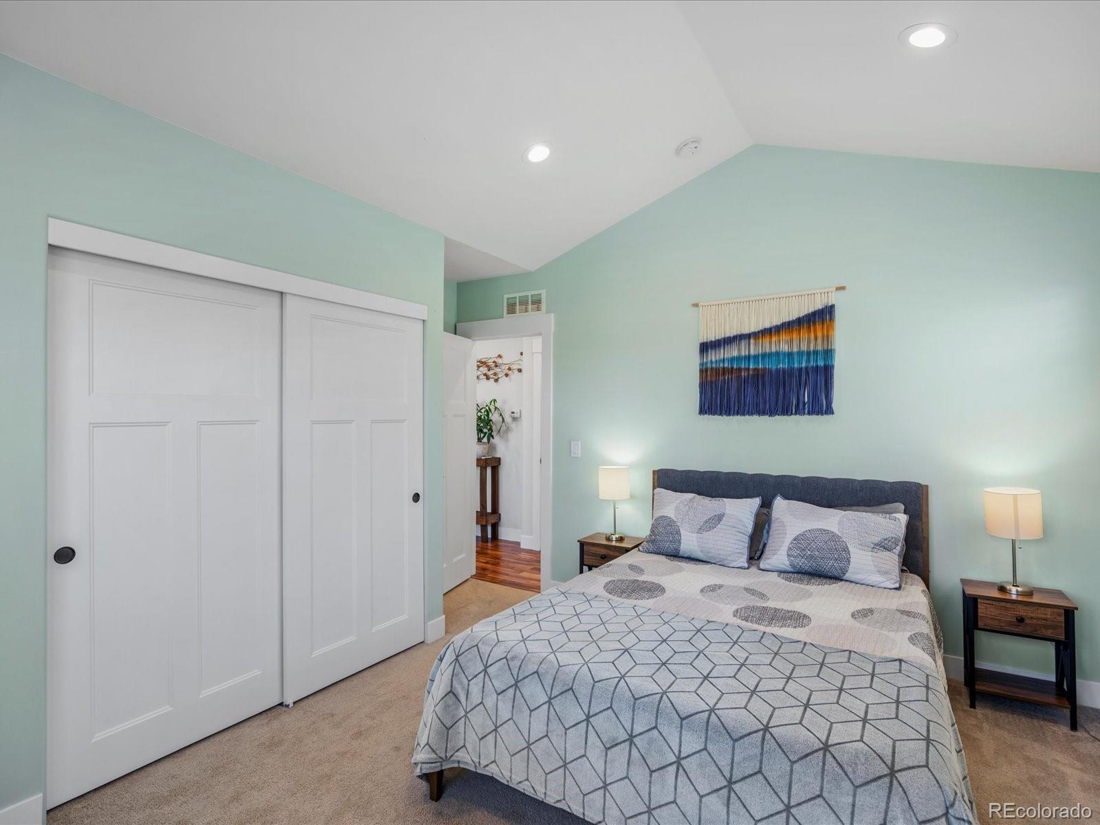MLS Image #33 for 810  jasmine street,denver, Colorado