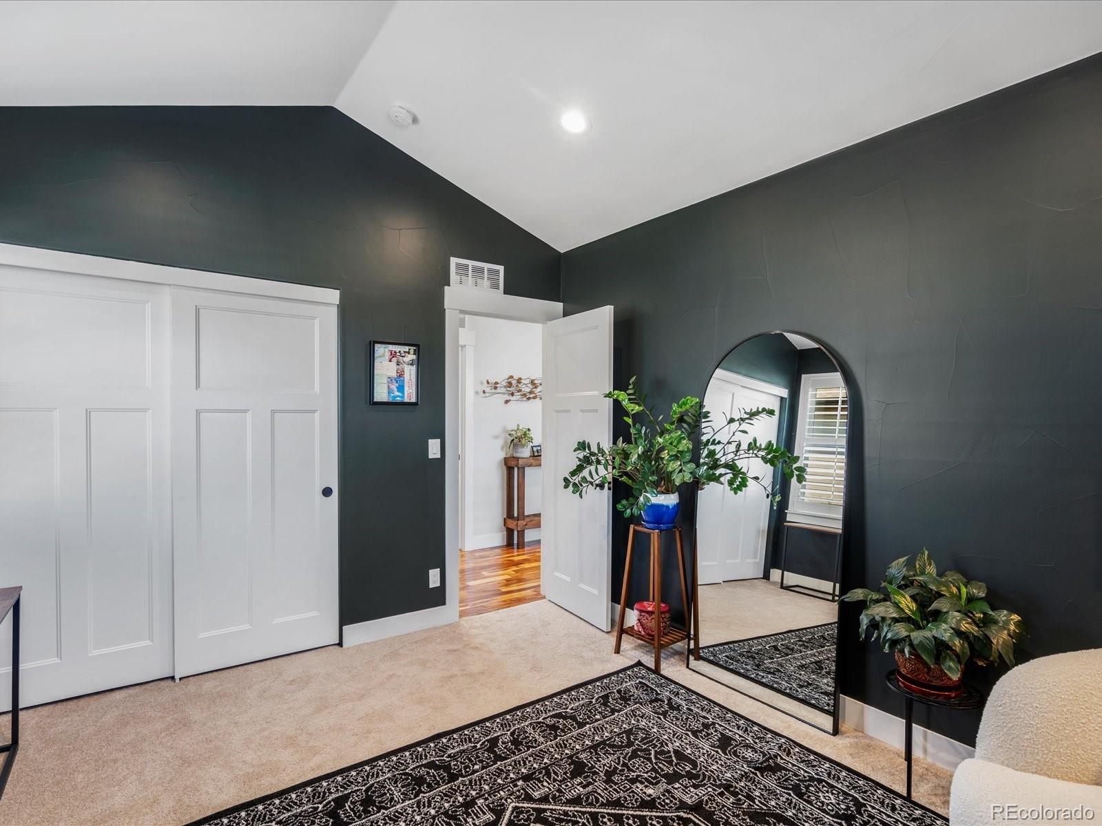 MLS Image #35 for 810  jasmine street,denver, Colorado
