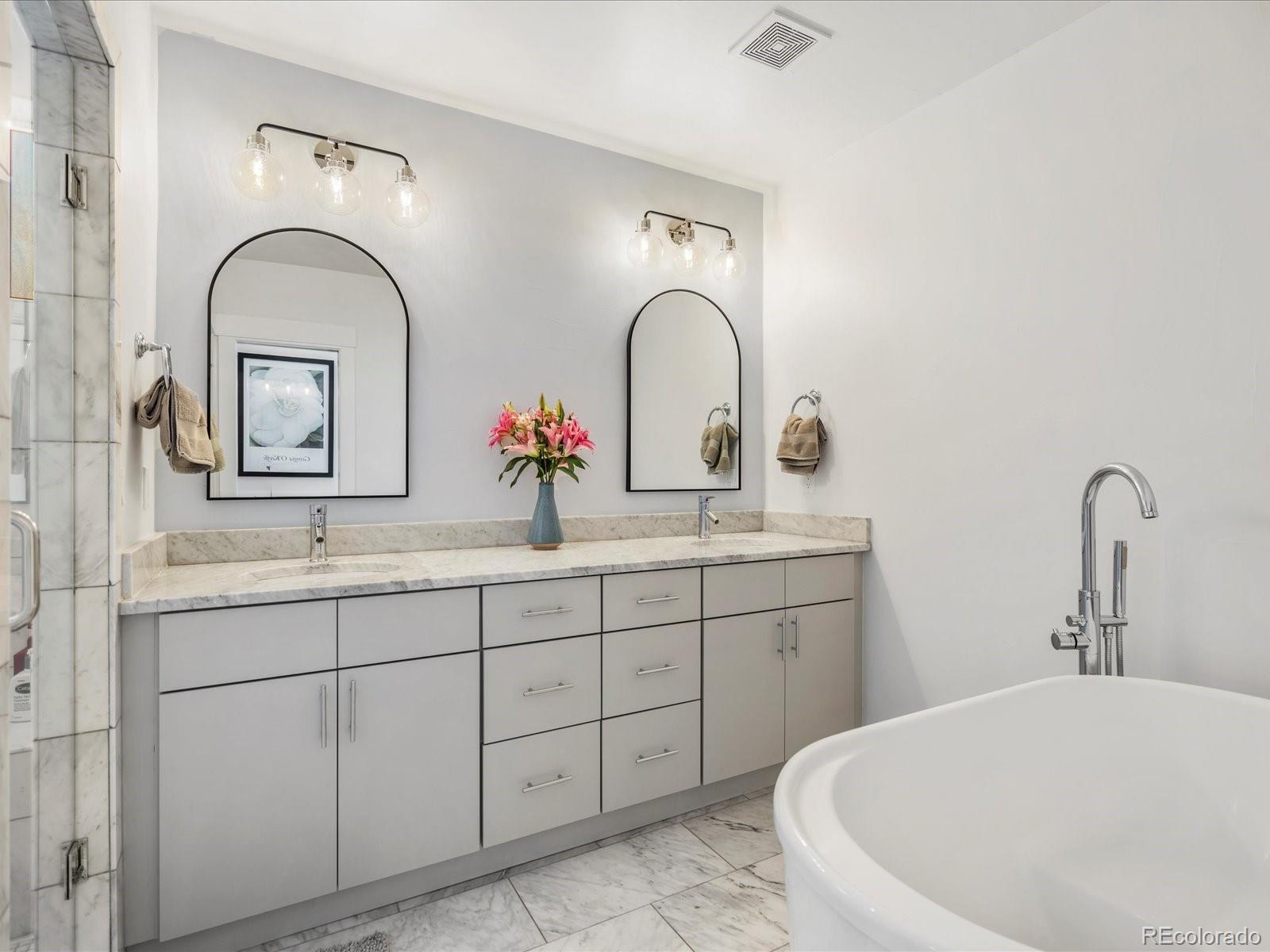 MLS Image #40 for 810  jasmine street,denver, Colorado