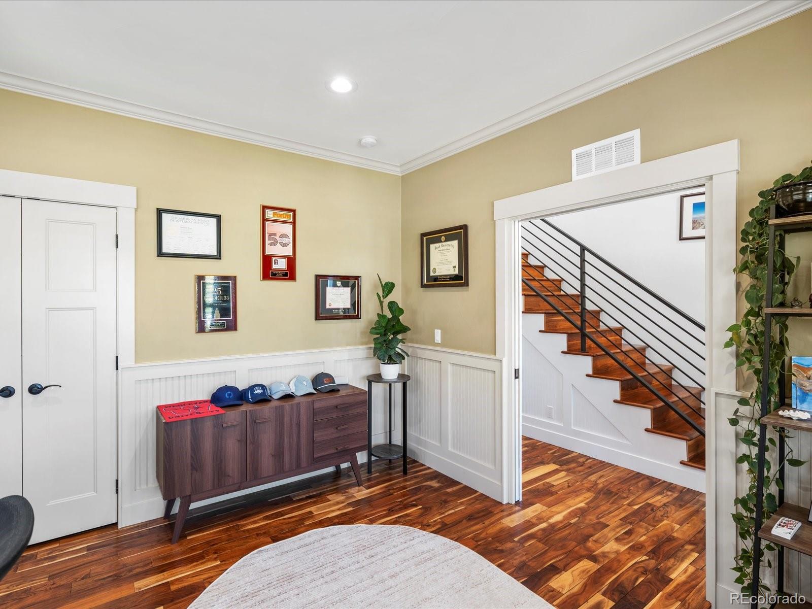 MLS Image #5 for 810  jasmine street,denver, Colorado