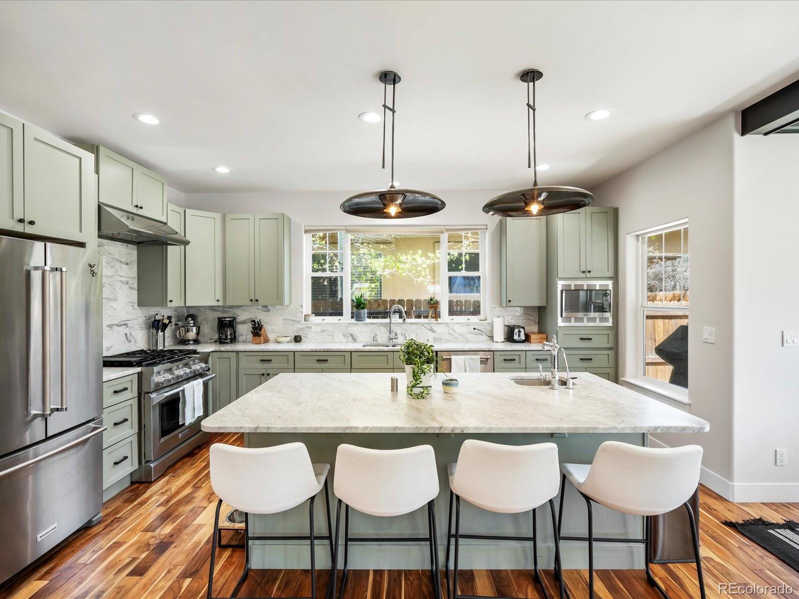 MLS Image #8 for 810  jasmine street,denver, Colorado