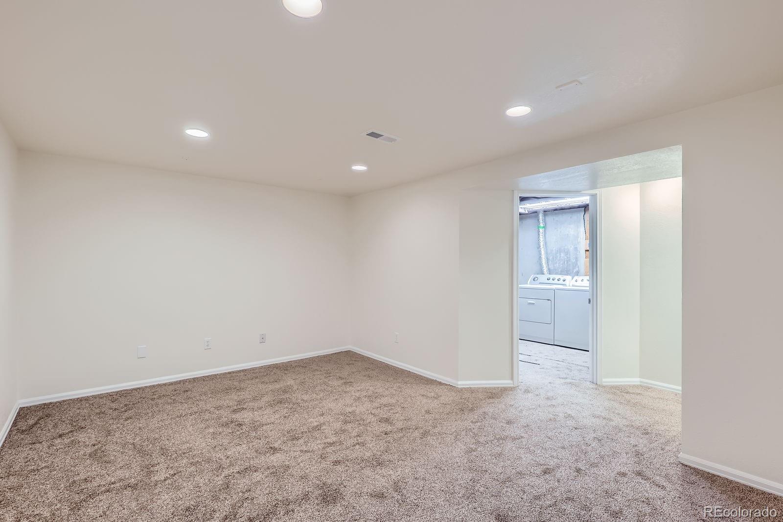MLS Image #16 for 14803 e 47th avenue,denver, Colorado