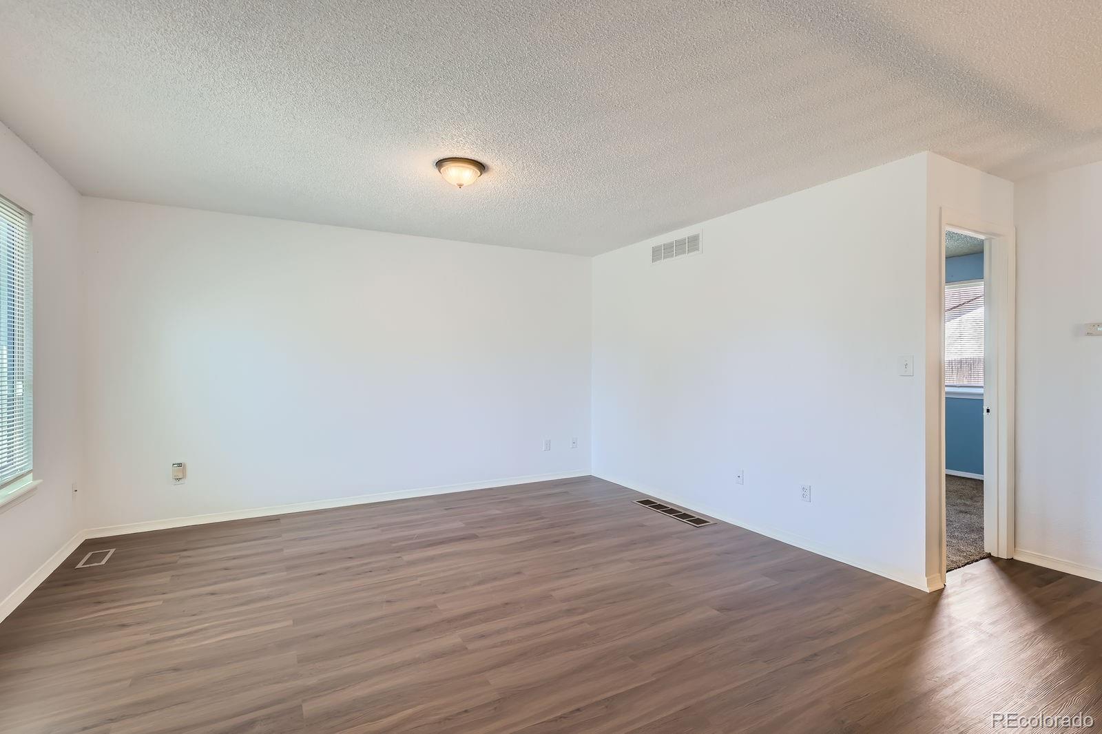 MLS Image #3 for 14803 e 47th avenue,denver, Colorado