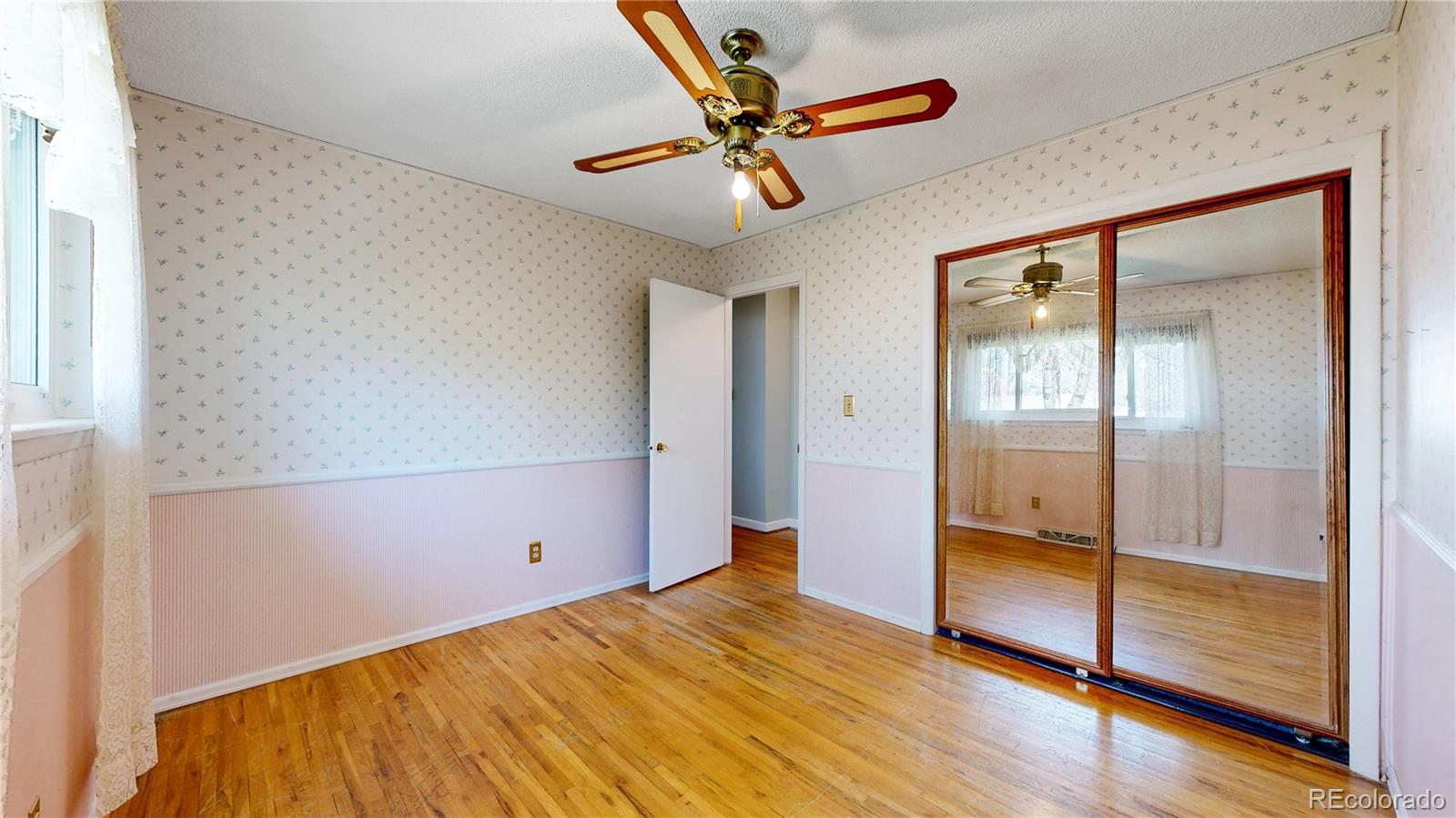 MLS Image #23 for 921 s wheeling street,aurora, Colorado