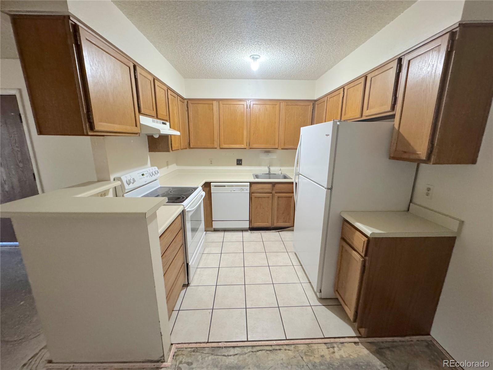 MLS Image #7 for 3344 s ammons street,lakewood, Colorado