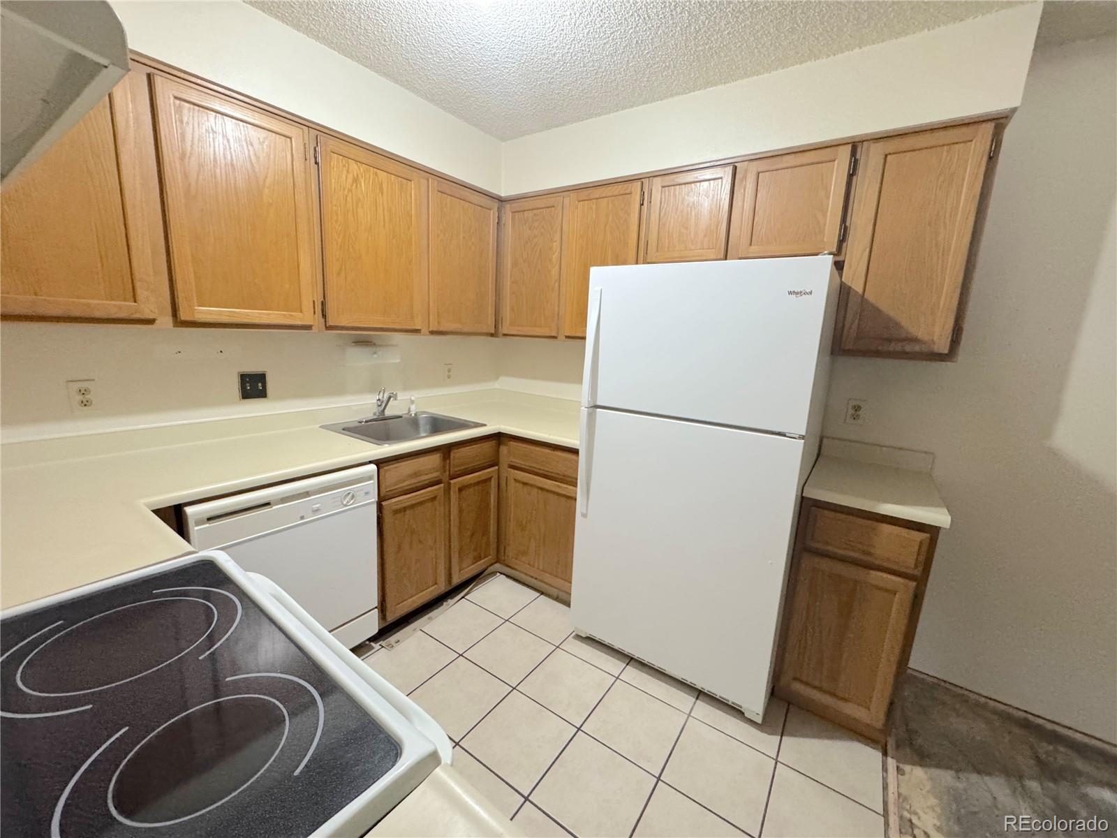 MLS Image #9 for 3344 s ammons street,lakewood, Colorado
