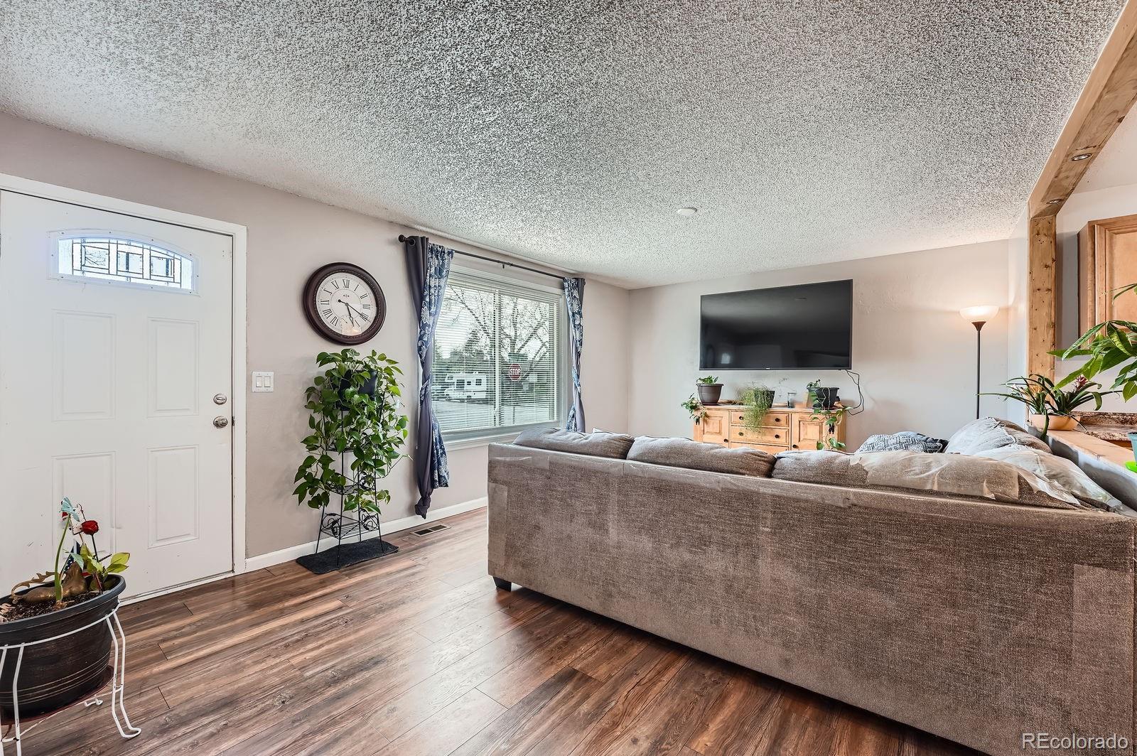MLS Image #3 for 2904 s idalia street,aurora, Colorado