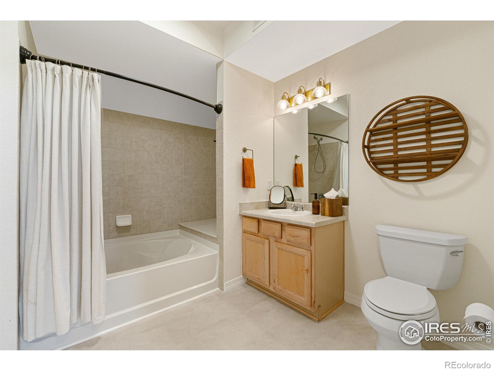 MLS Image #11 for 804  summer hawk drive,longmont, Colorado