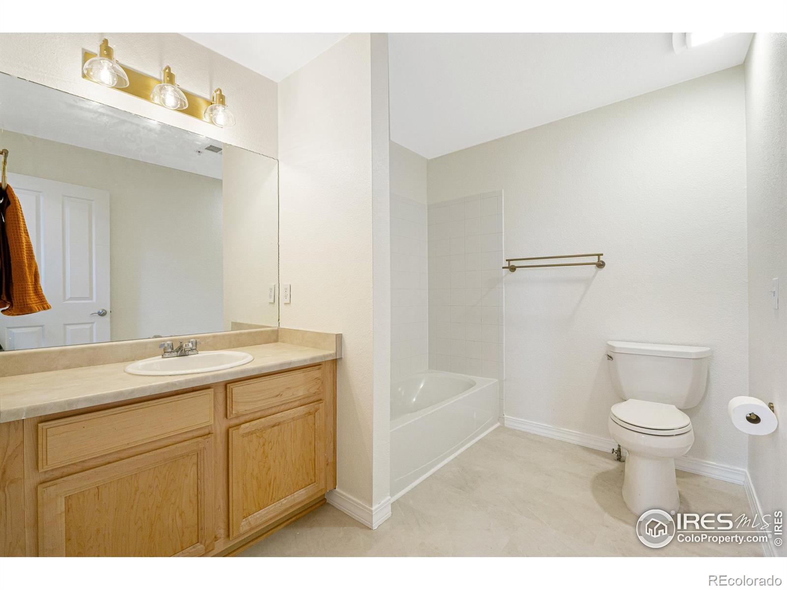 MLS Image #14 for 804  summer hawk drive,longmont, Colorado