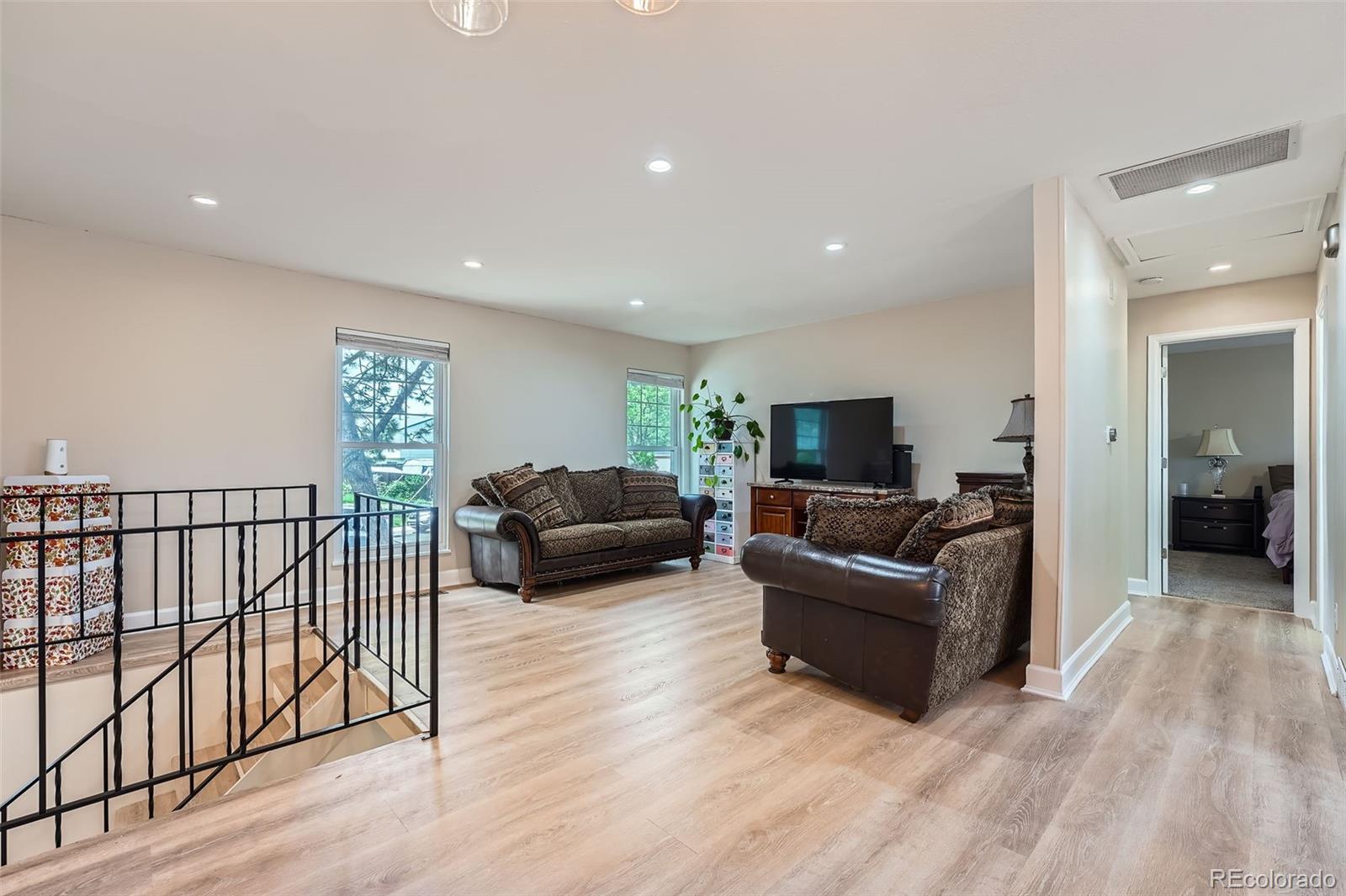 MLS Image #3 for 15691 e atlantic circle,aurora, Colorado