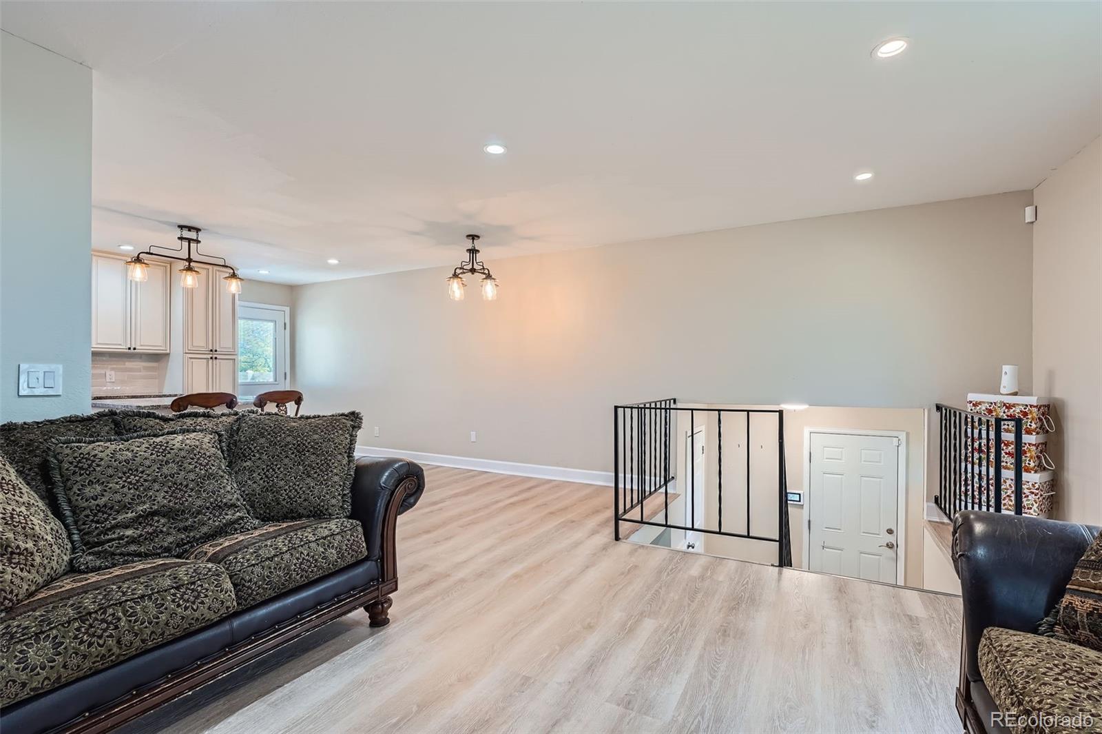 MLS Image #4 for 15691 e atlantic circle,aurora, Colorado