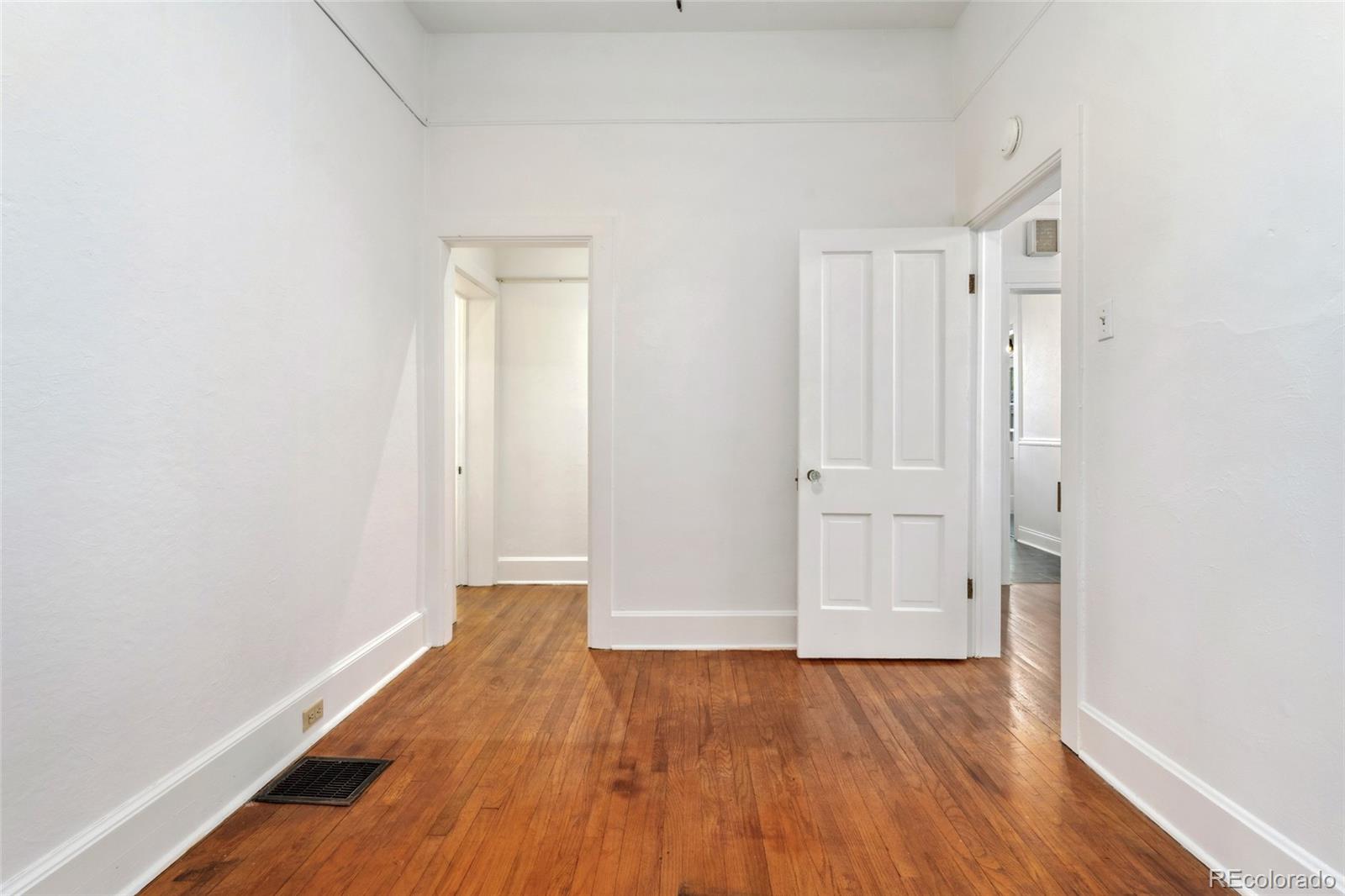 MLS Image #12 for 1748 s logan street,denver, Colorado