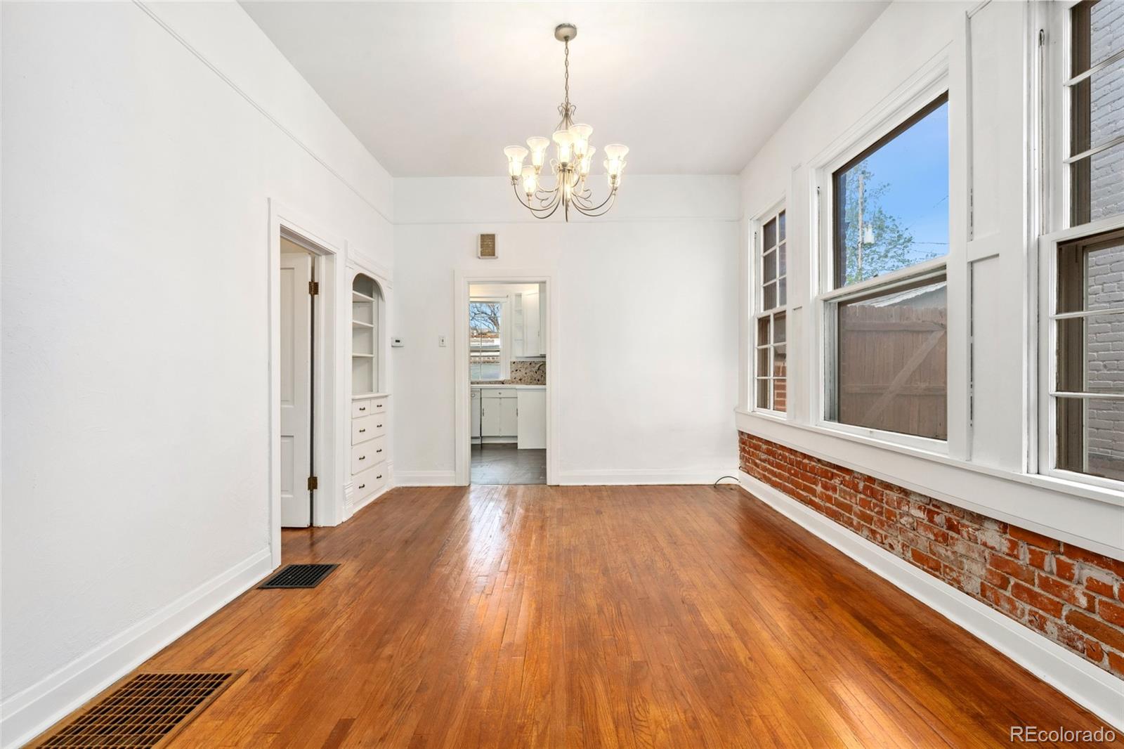 MLS Image #17 for 1748 s logan street,denver, Colorado