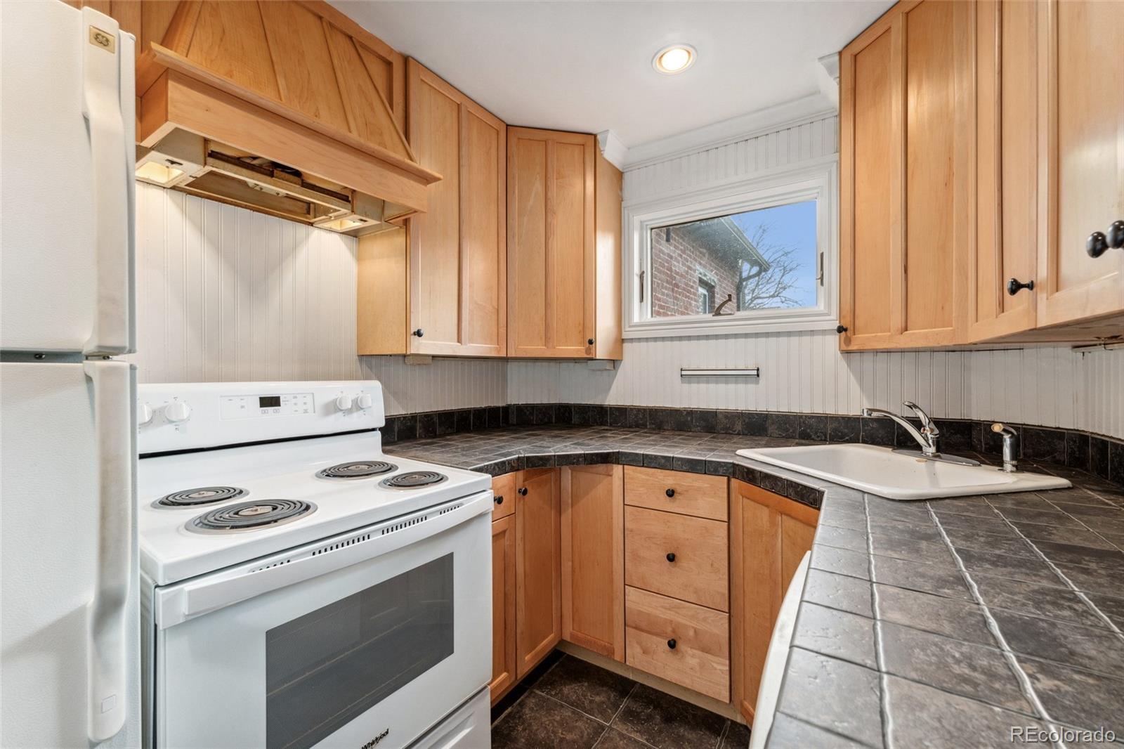 MLS Image #30 for 1748 s logan street,denver, Colorado