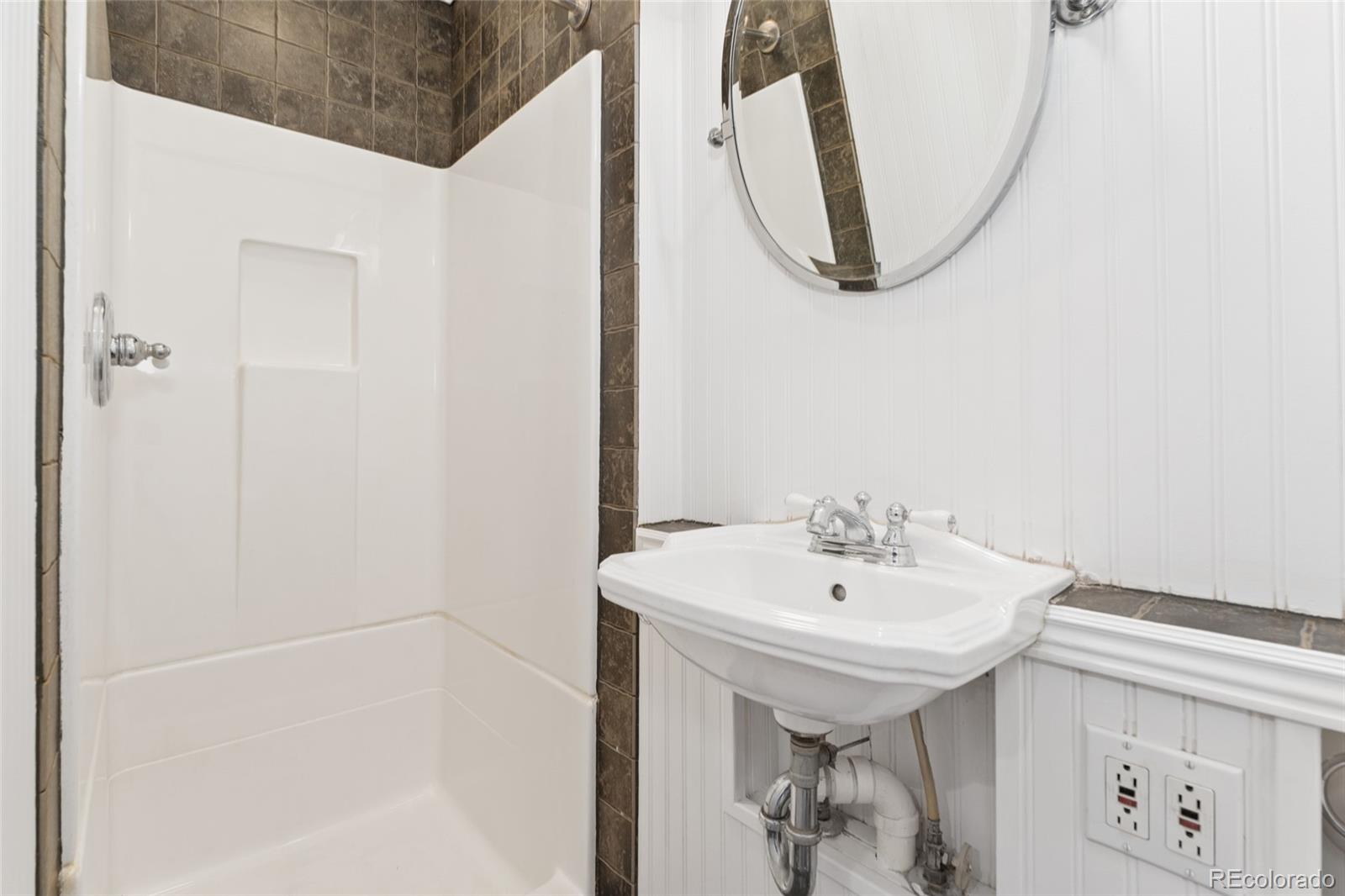 MLS Image #35 for 1748 s logan street,denver, Colorado