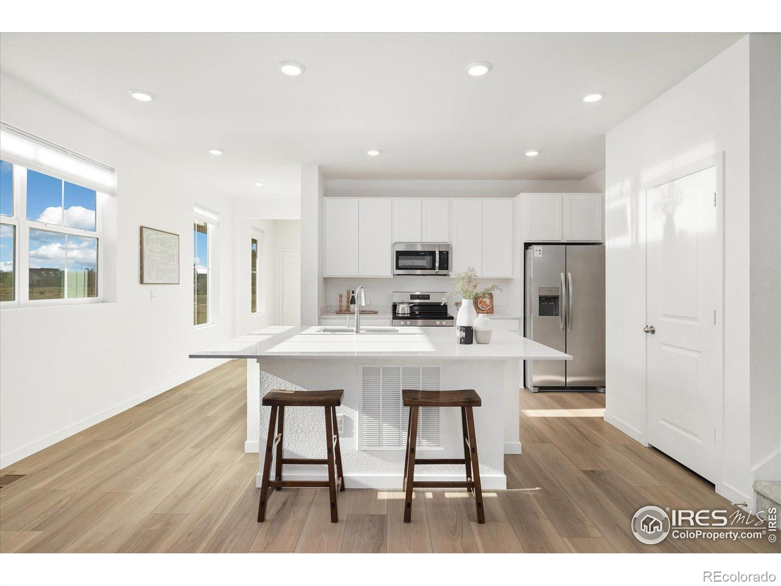 MLS Image #14 for 2260  crescent circle,erie, Colorado