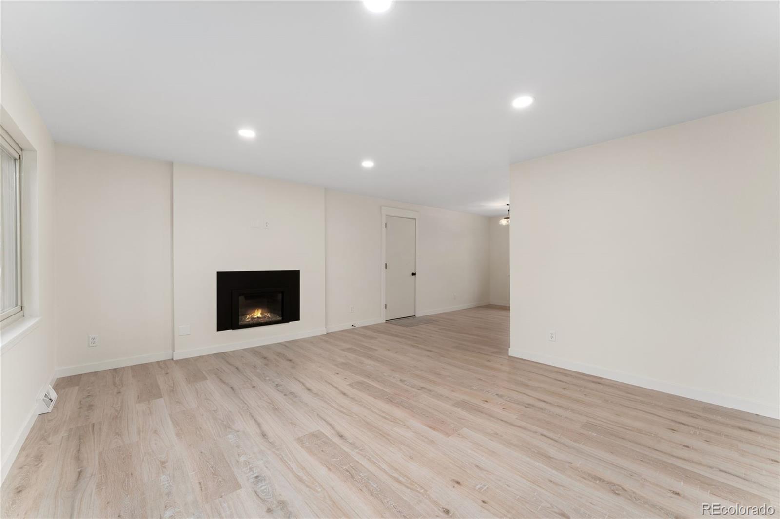 MLS Image #14 for 6448  ingalls court,arvada, Colorado