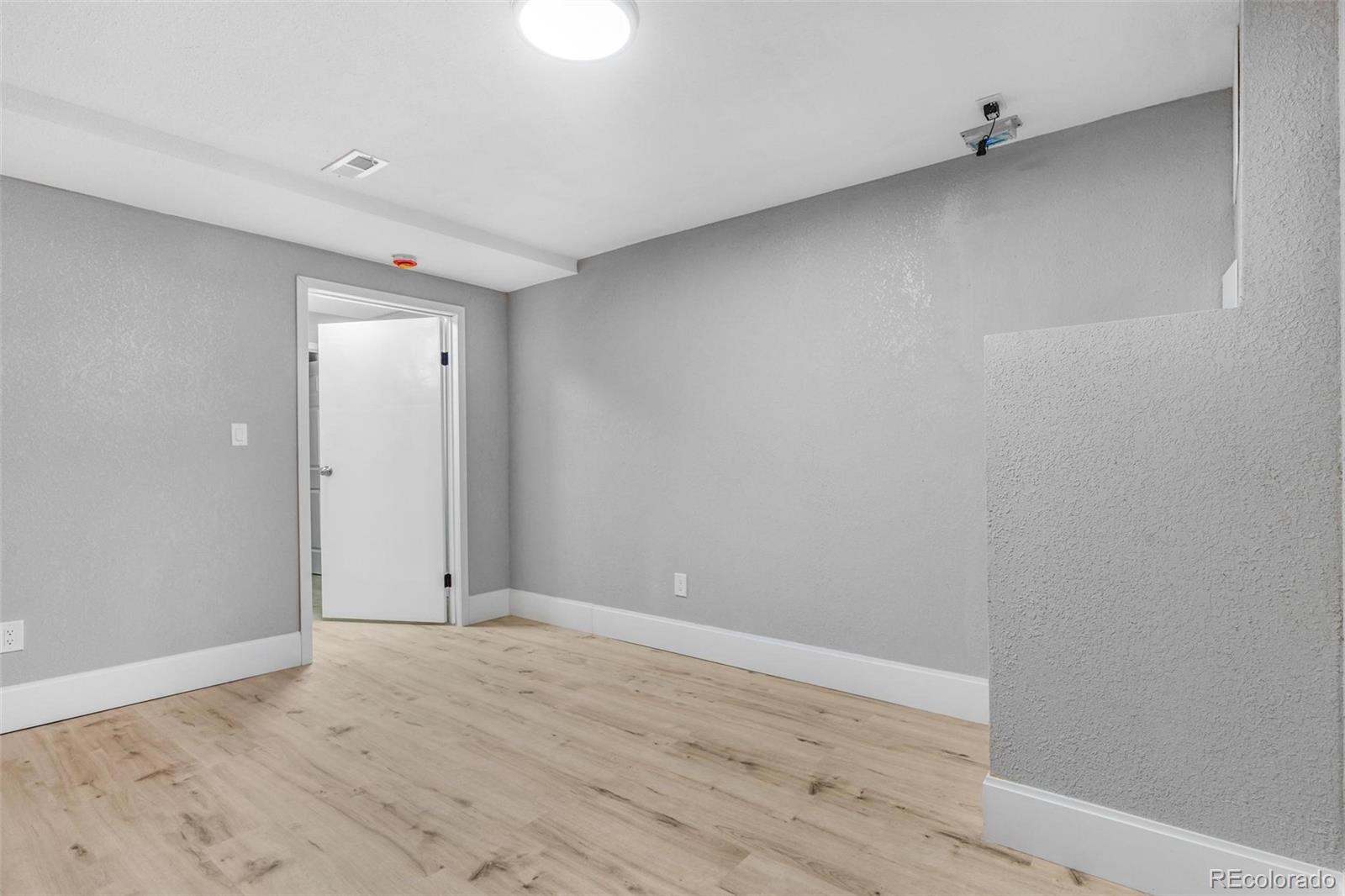 MLS Image #23 for 957  odessa street,aurora, Colorado