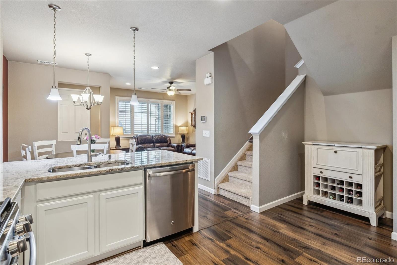 MLS Image #14 for 574 e dry creek place,littleton, Colorado