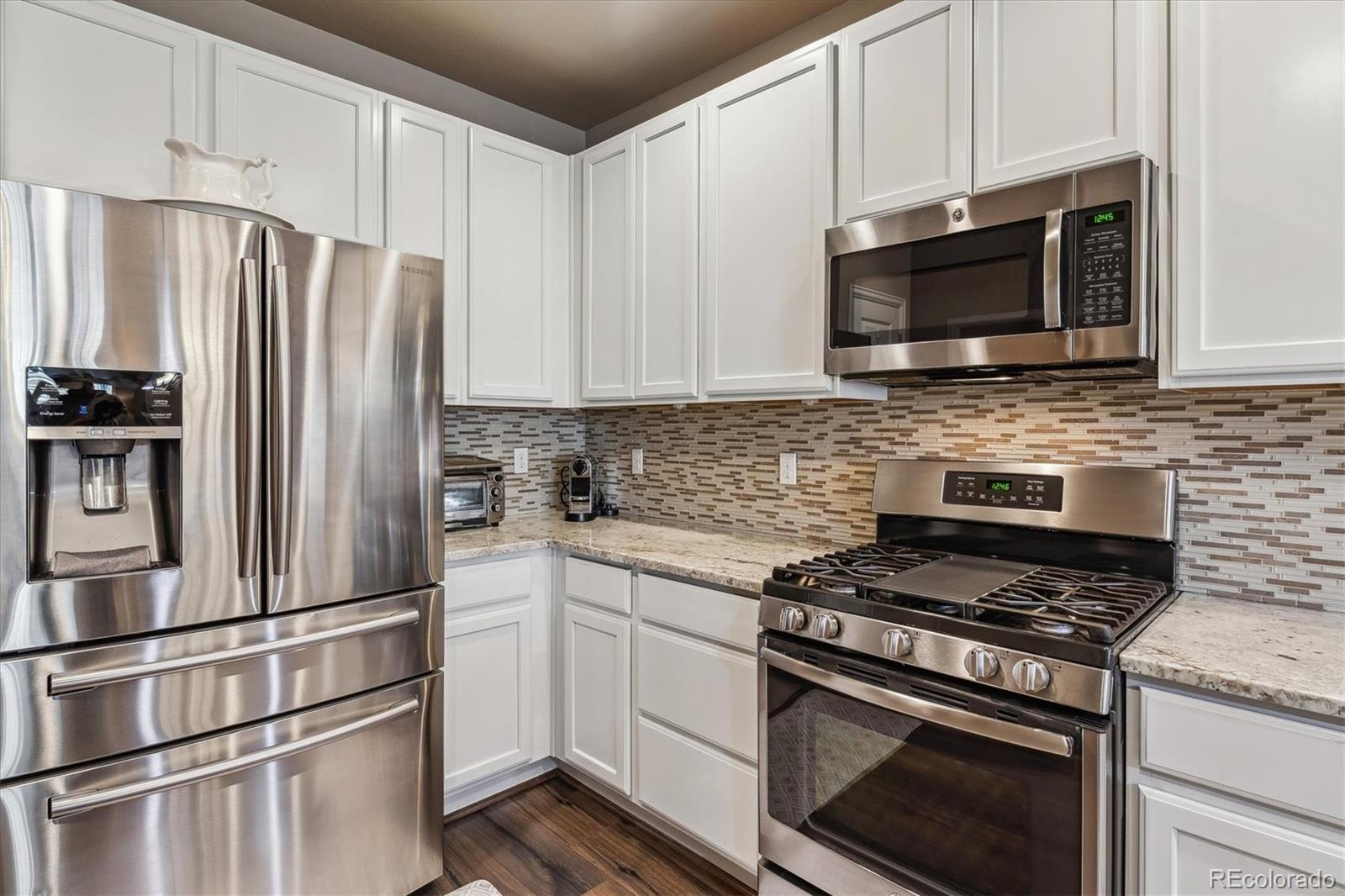 MLS Image #15 for 574 e dry creek place,littleton, Colorado