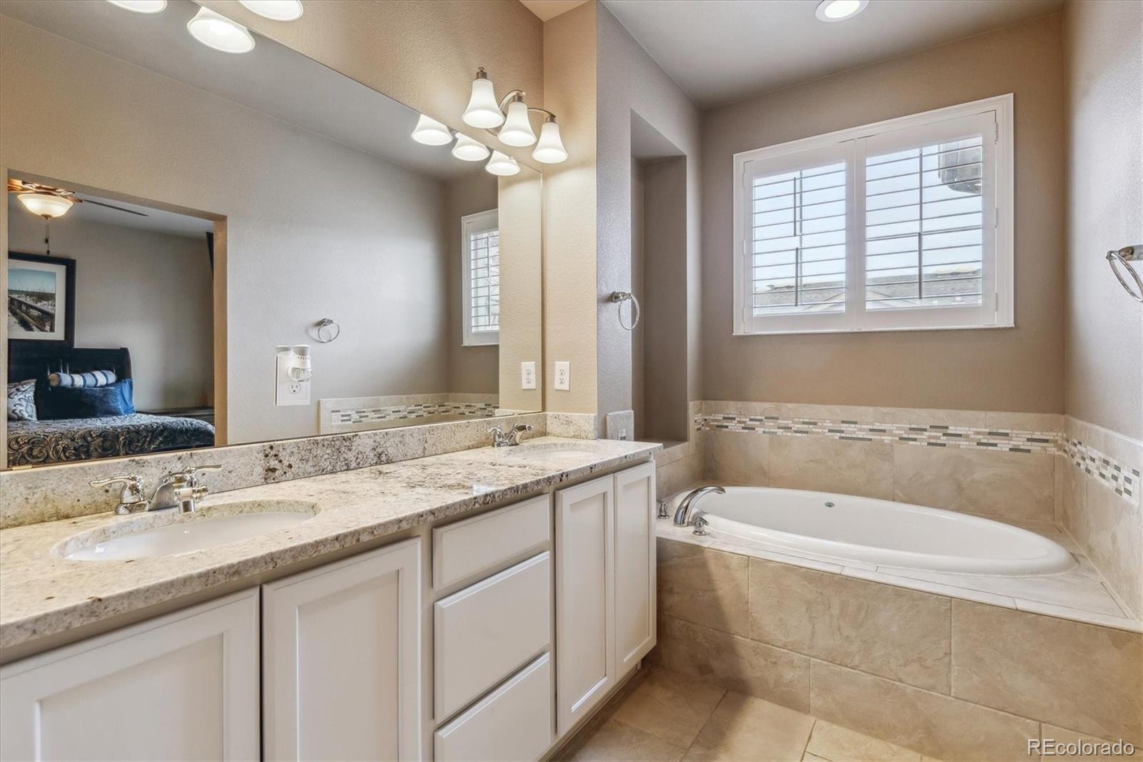MLS Image #22 for 574 e dry creek place,littleton, Colorado
