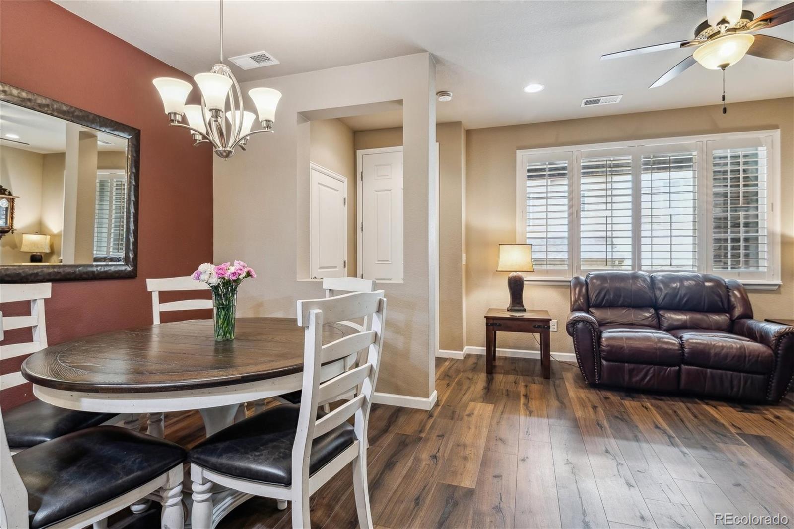 MLS Image #6 for 574 e dry creek place,littleton, Colorado