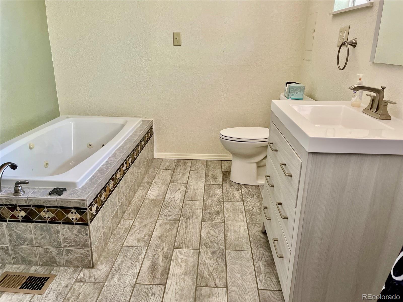 MLS Image #9 for 502  phay avenue,canon city, Colorado