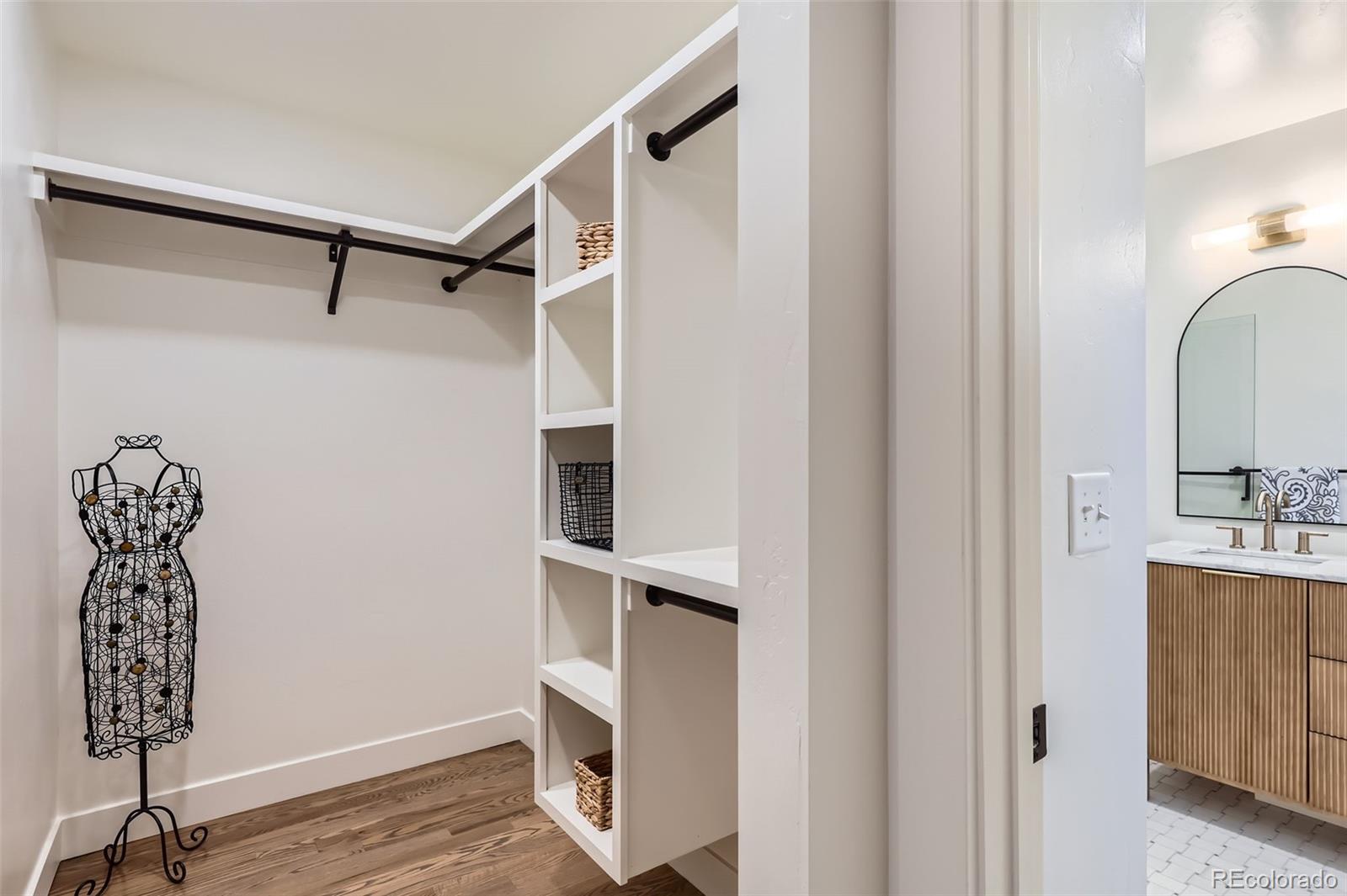 MLS Image #13 for 853  saint paul street,denver, Colorado