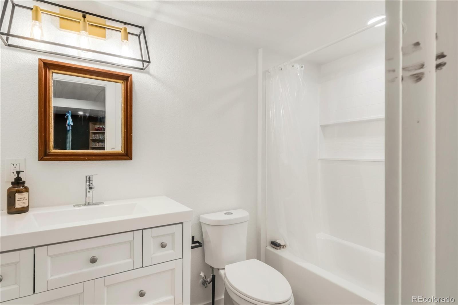 MLS Image #38 for 5962 s sheridan way,littleton, Colorado