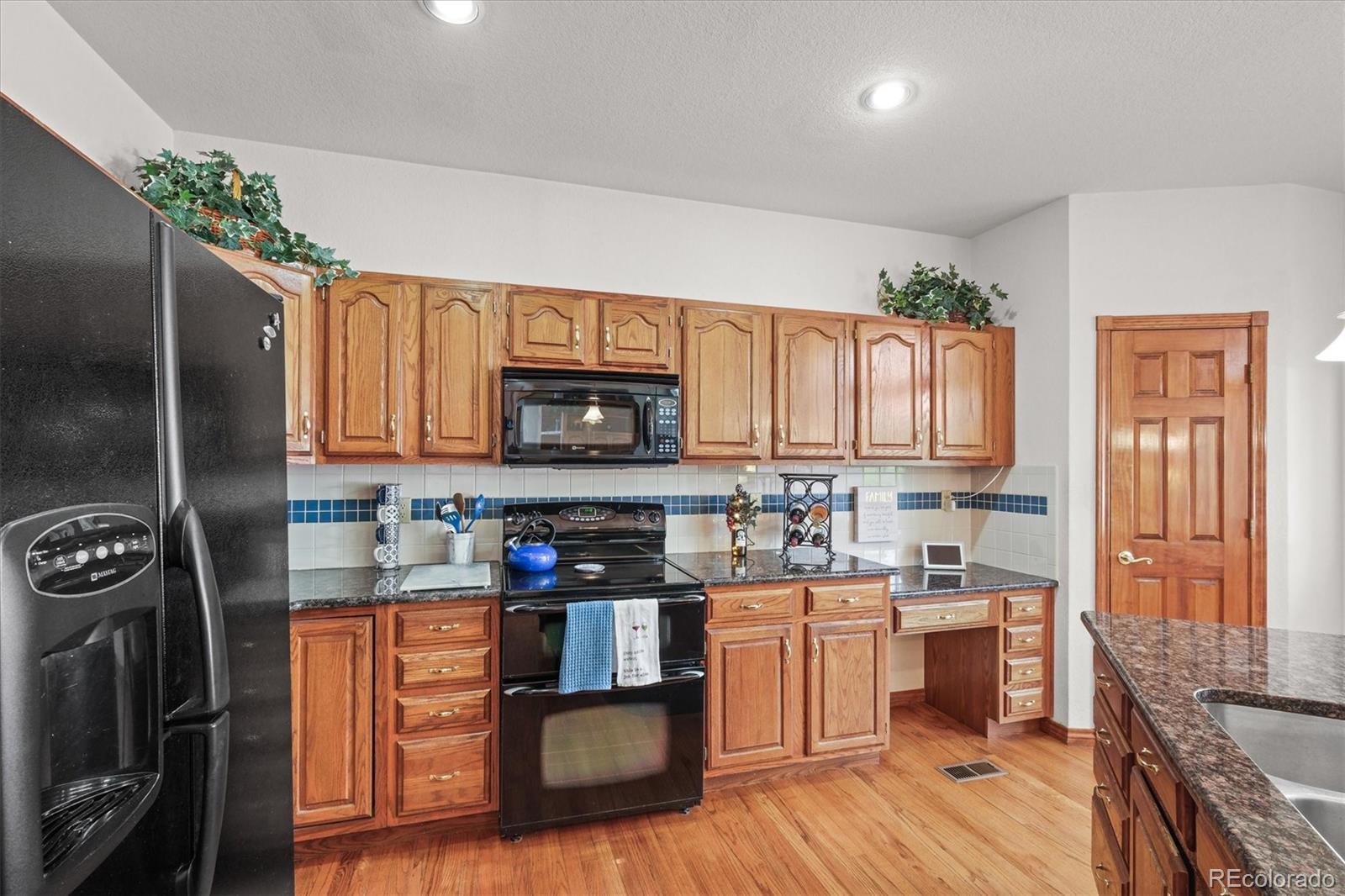 MLS Image #11 for 5723 s everett way,littleton, Colorado