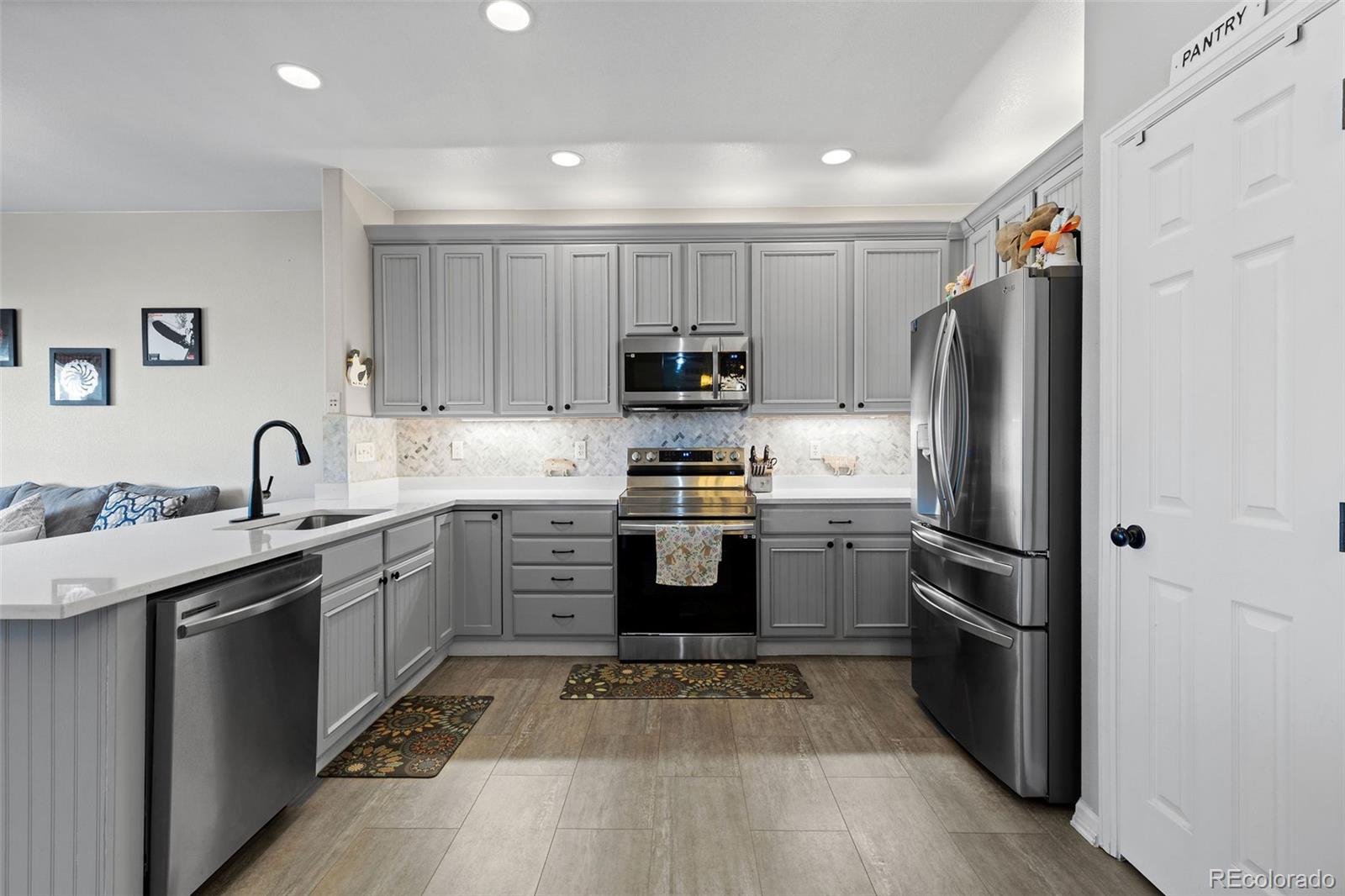 MLS Image #9 for 5611 s sicily circle,aurora, Colorado