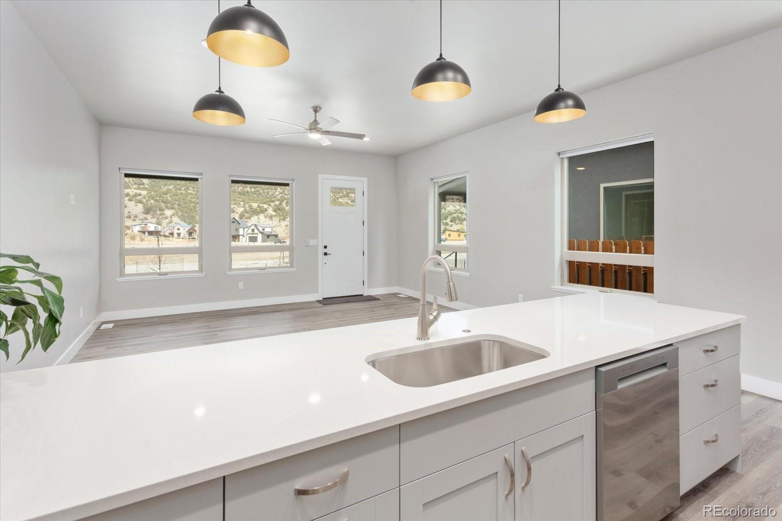MLS Image #10 for 124  southside loop,salida, Colorado