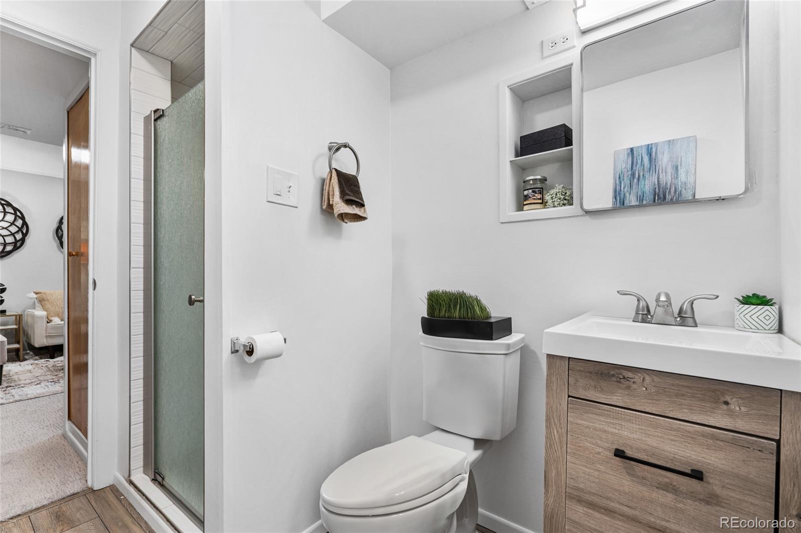 MLS Image #14 for 1182 s alcott street,denver, Colorado