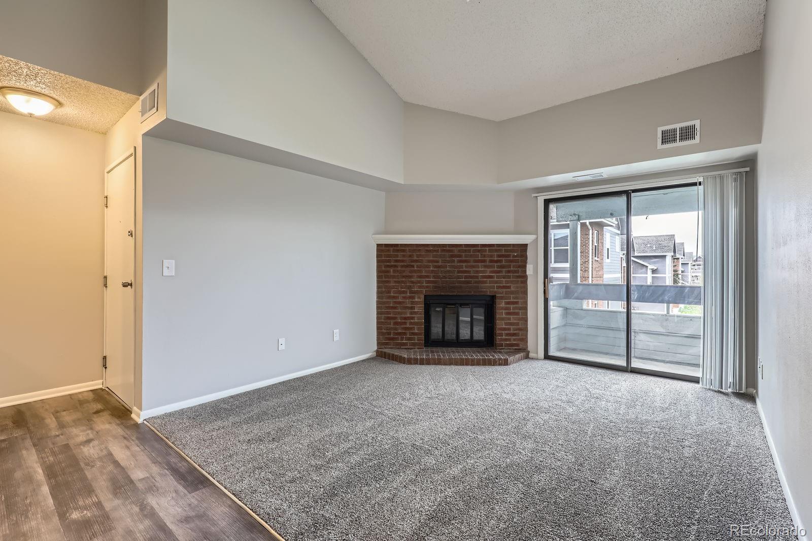 MLS Image #2 for 14437 e 1st drive c09,aurora, Colorado