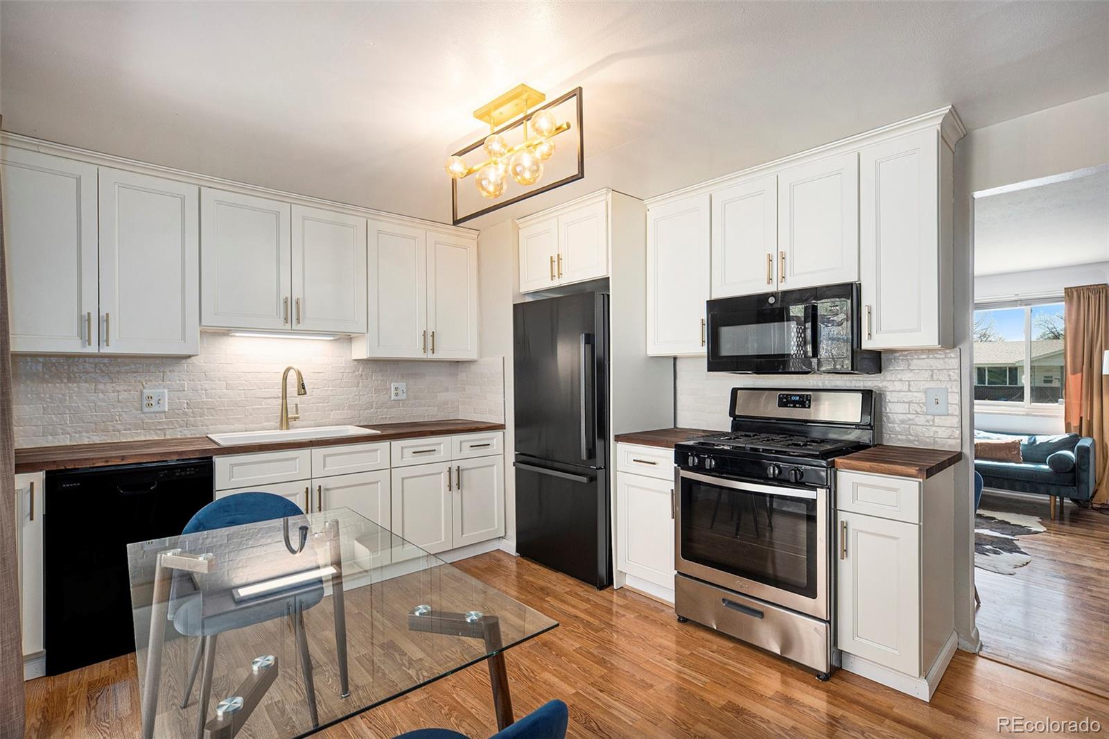 MLS Image #7 for 8209  benton way,arvada, Colorado