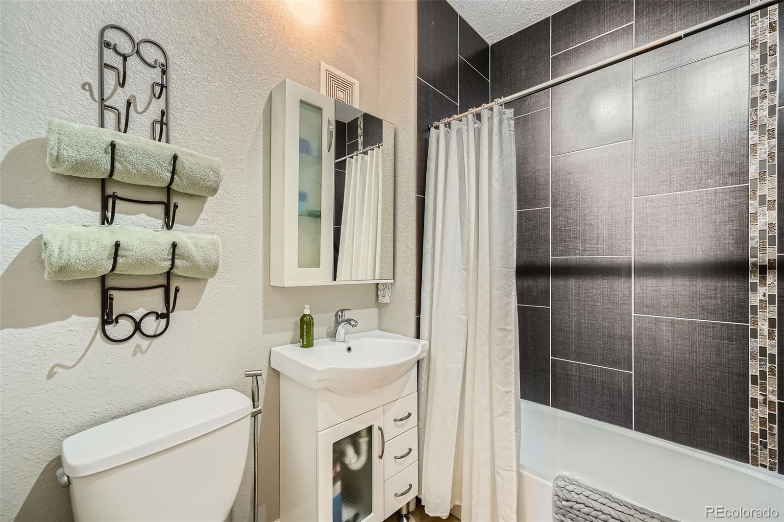 MLS Image #20 for 2530 n franklin street,denver, Colorado