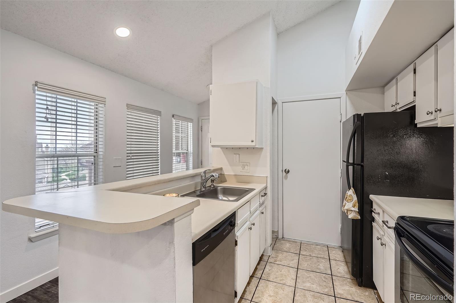MLS Image #4 for 4760 s wadsworth boulevard,littleton, Colorado