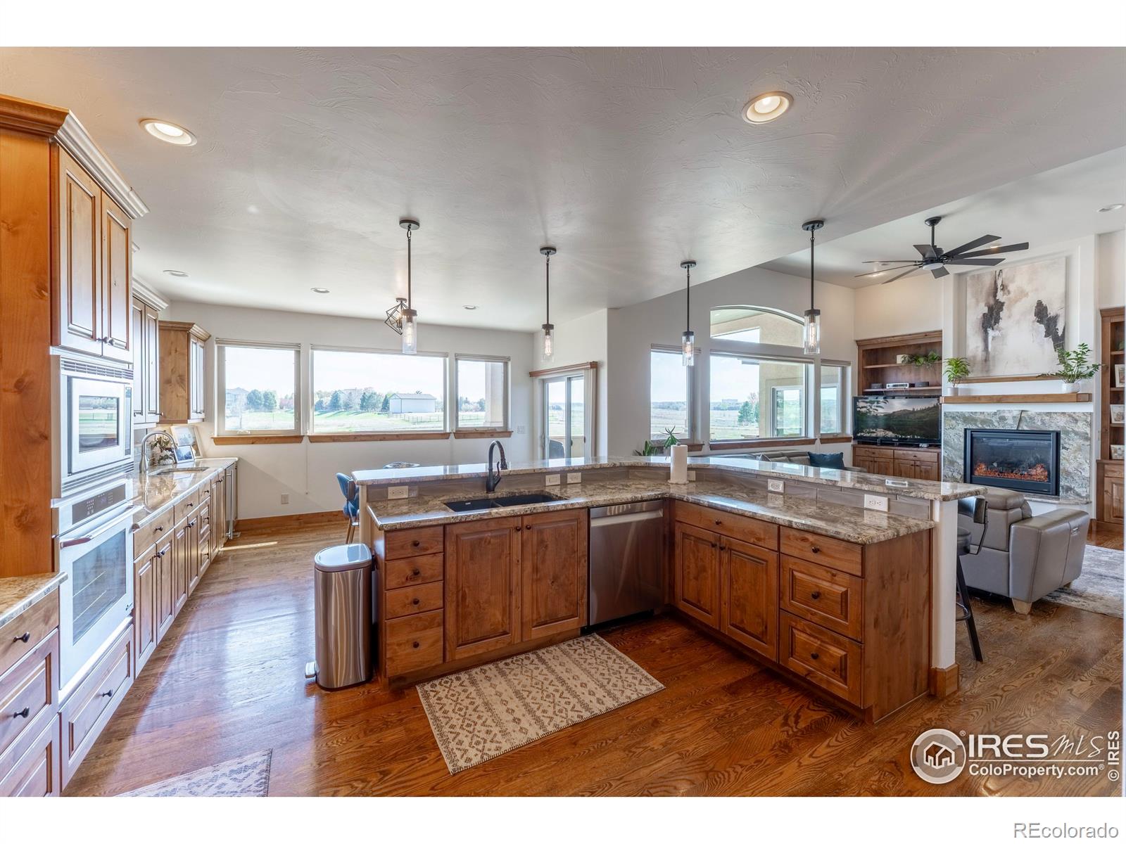 MLS Image #9 for 5751  last pointe drive,windsor, Colorado