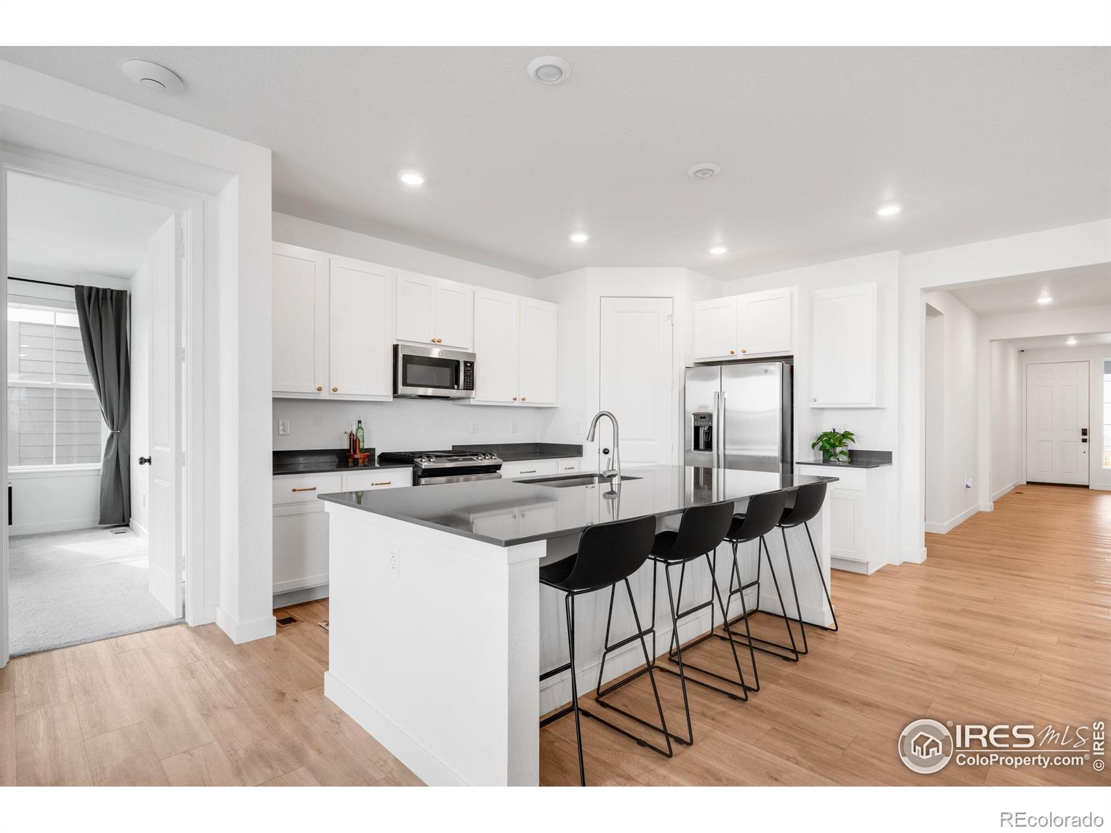 MLS Image #10 for 840  clover loop,lafayette, Colorado