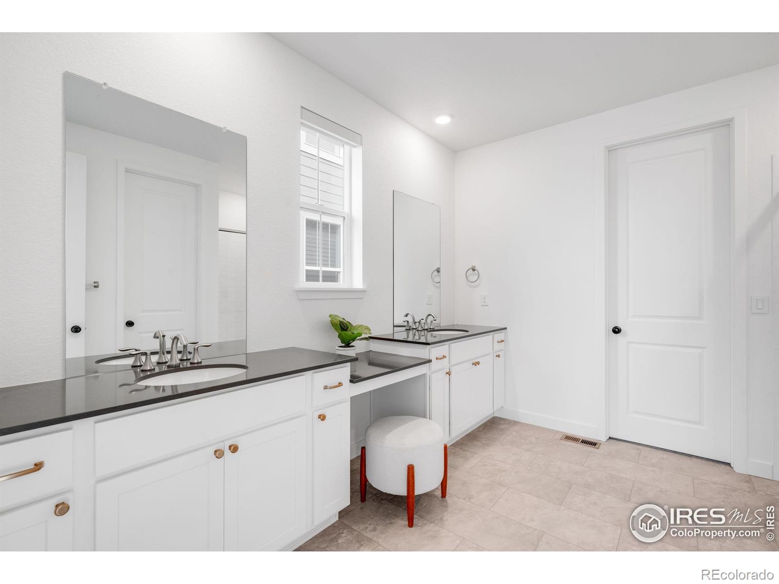 MLS Image #22 for 840  clover loop,lafayette, Colorado